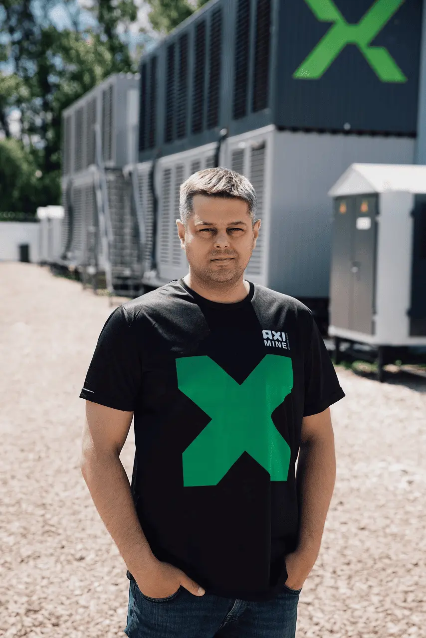 Абрамов Максим